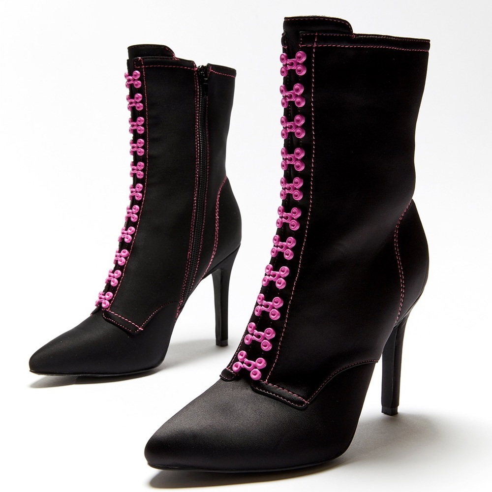 Poster Girl On The Floor Stiletto Boots NWOT